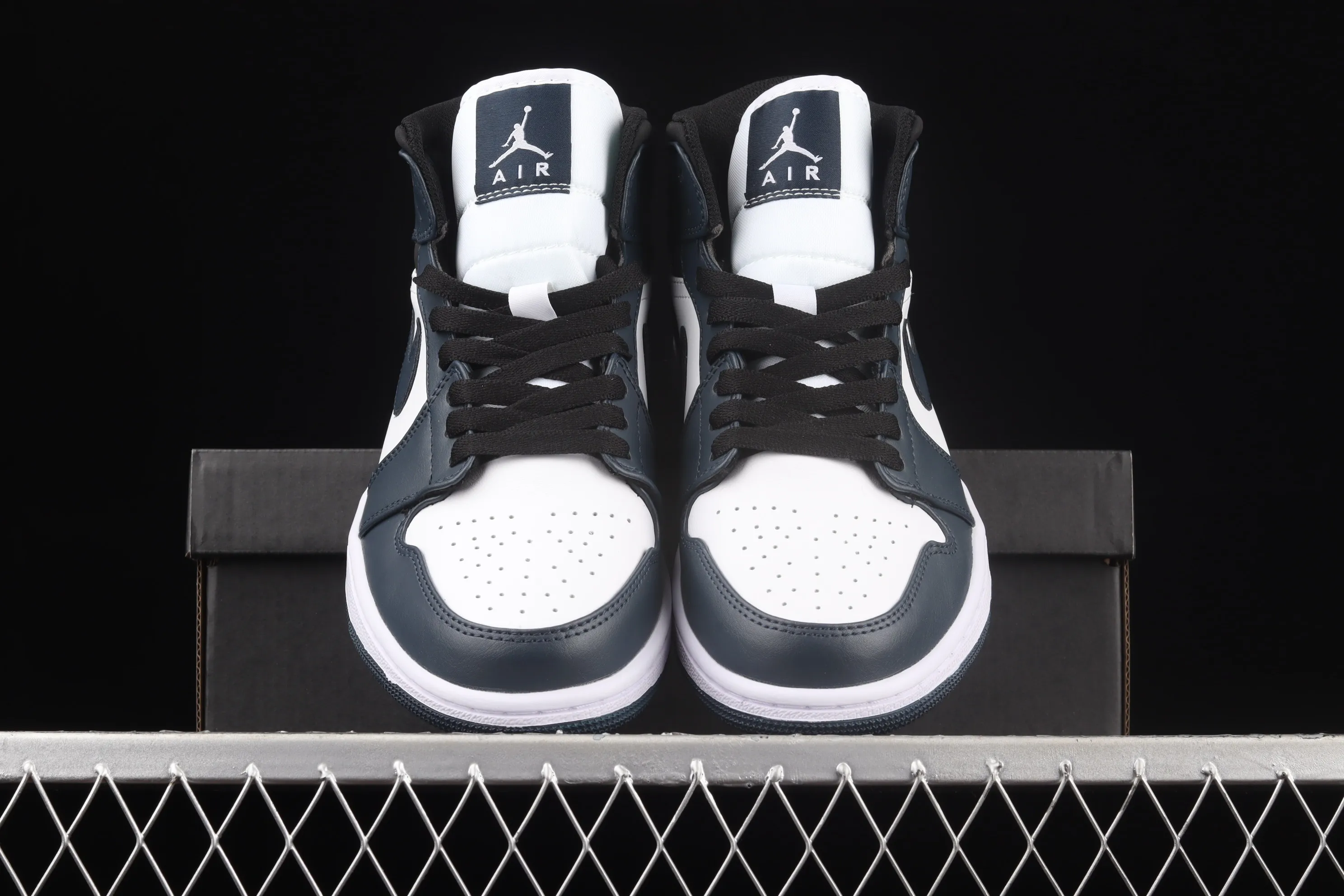 All categories Air Jordan Jordan series basketball shoes Air Jordan 1 Mid Different versions Air Jordan 1 Mid "Dark Teal" AJ1 Qiao 1 Qinglan China basketball shoes 554724-411